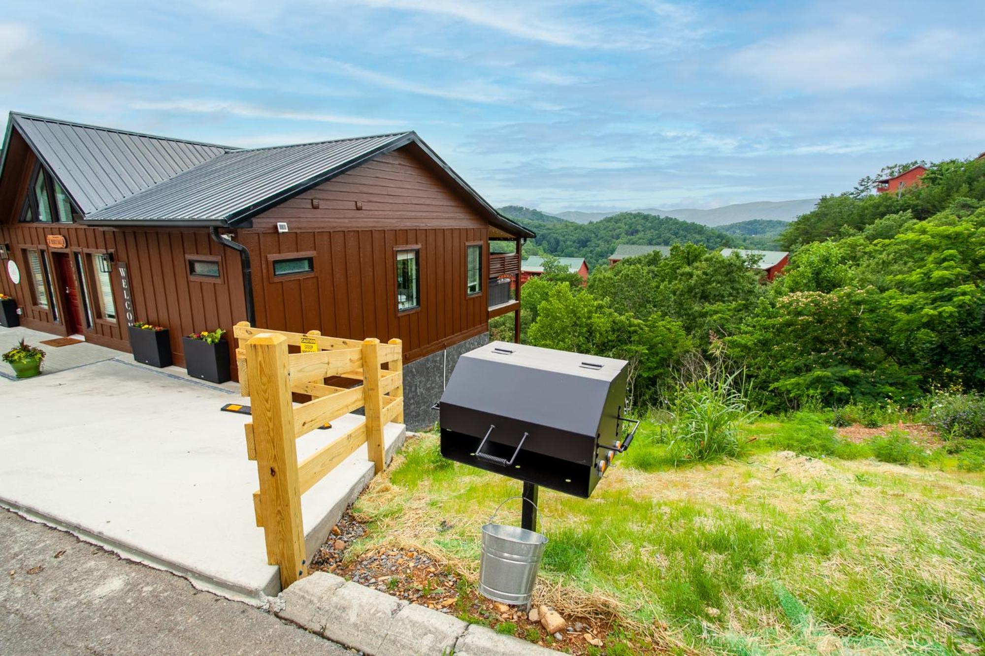 Villa Bearly Haus -Views, Hot Tub, Pool & Xbox! Pigeon Forge Exterior foto