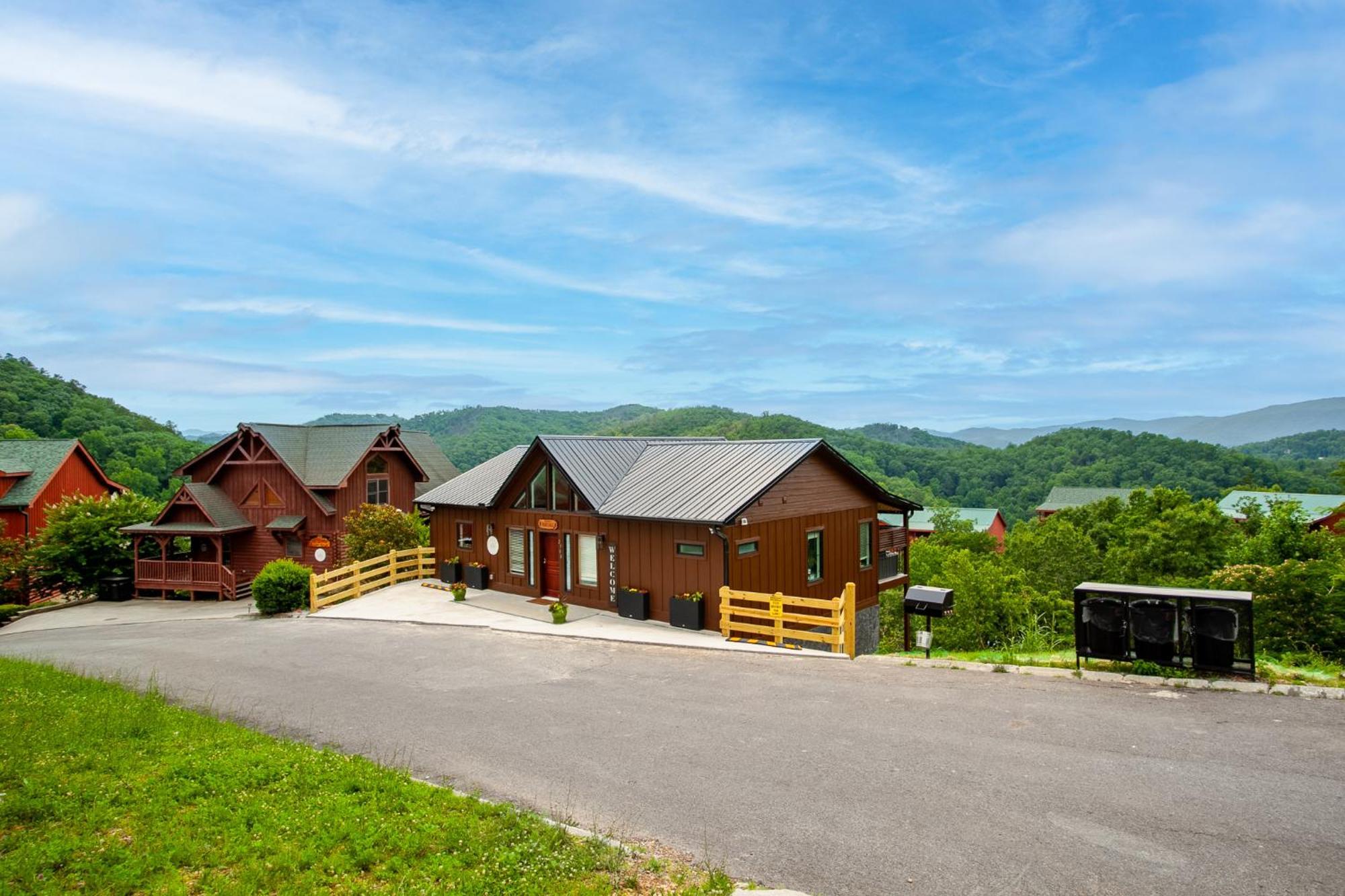 Villa Bearly Haus -Views, Hot Tub, Pool & Xbox! Pigeon Forge Exterior foto